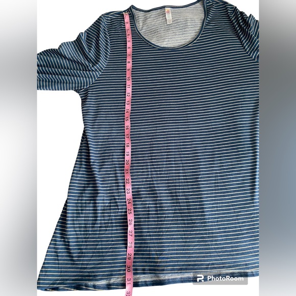 LulaRoe blue & white striped tee, 3X, great condition. - Picture 8 of 12